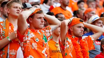 بازی هلند-نروژ پشت درهای بسته