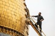 تصاویری زیبا از شست و شوی گنبد حرم حضرت عباس(ع)