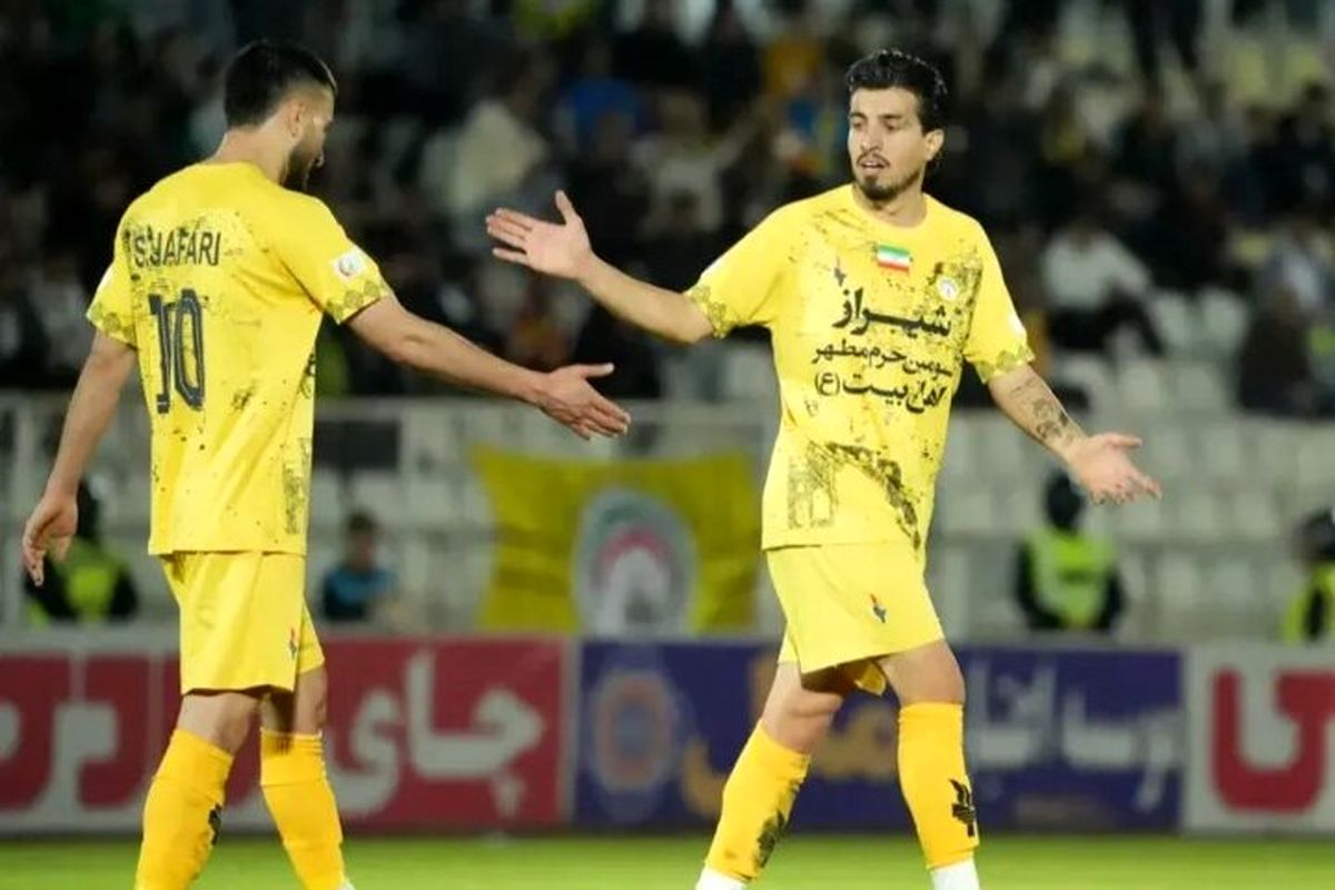 بدل ترامپ در ورزشگاه پارس شیراز! +فیلم