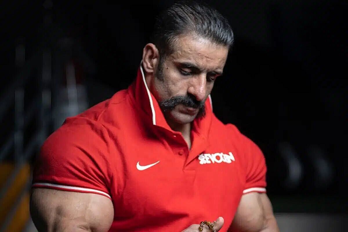 واکنش عجیب هادی چوپان به تبلیغ کوروش کمپانی