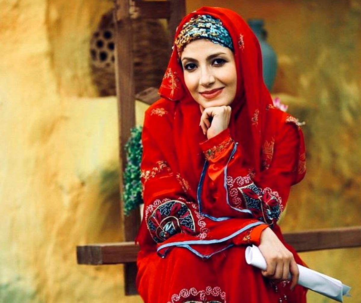 تیپ خاله شادونه خارج از محل کار /عکس