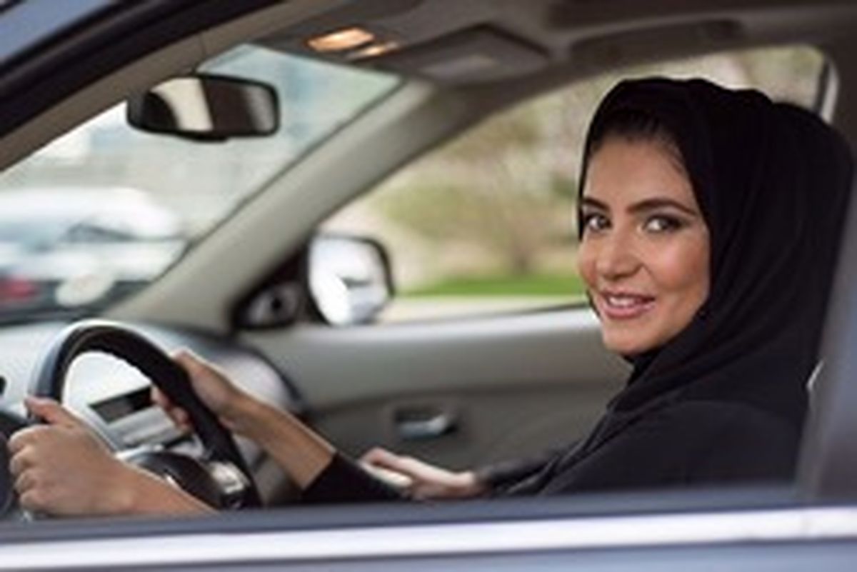 چرا مردها به رانندگی خانم‌ها طعنه می‌زنند؟