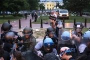 درگیری پلیس آمریکا با معترضان در نزدیکی کاخ سفید

