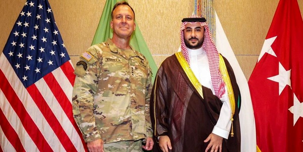 رایزنی معاون وزیر دفاع عربستان با فرمانده سنتکام 