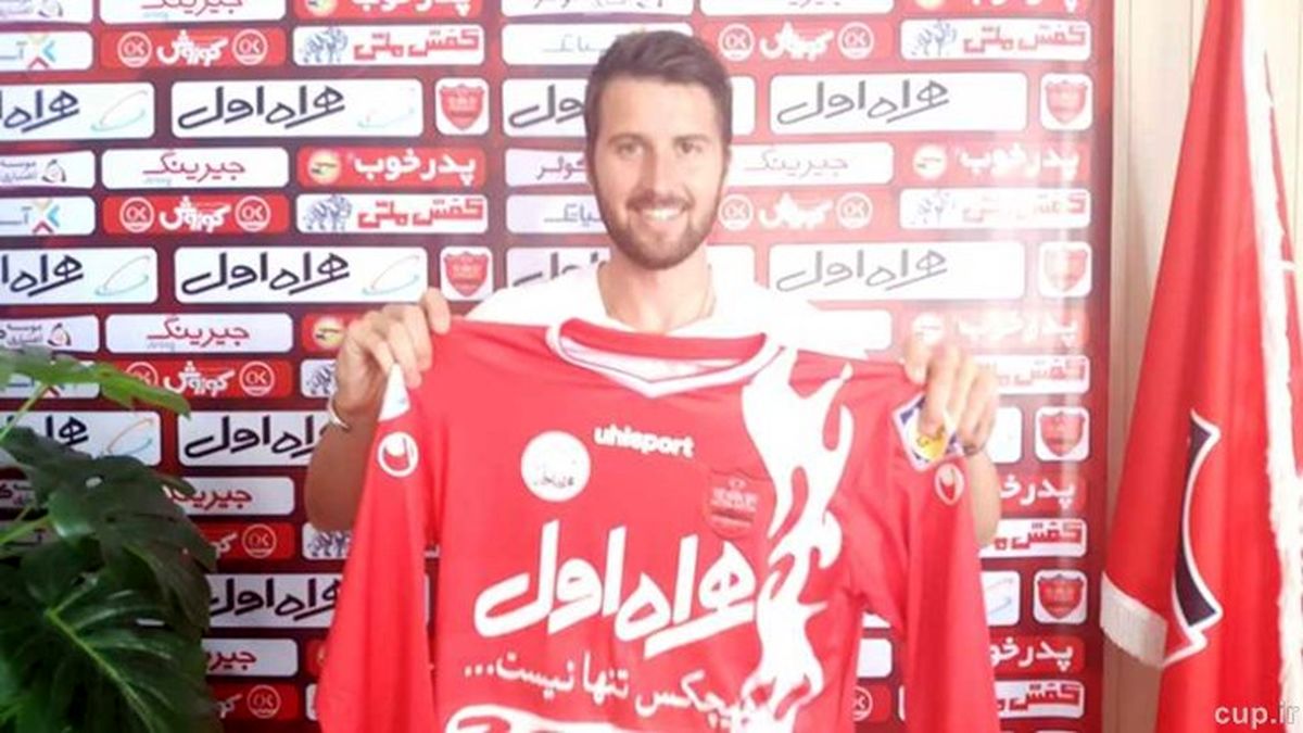 پرسپولیس نمی تواند مرا بیرون کند تا جا برای رضاییان باز شود!
