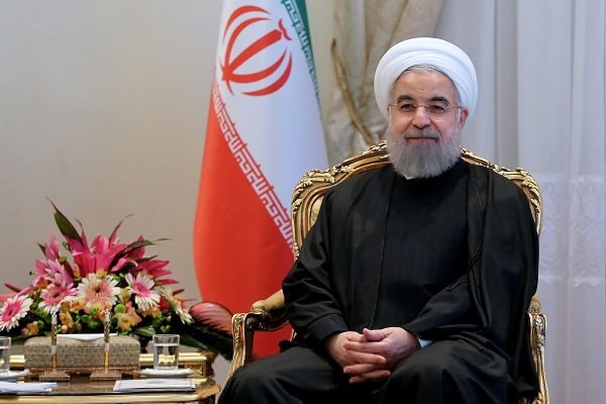 تویت حسن روحانی به مناسبت هفته وحدت/ عکس