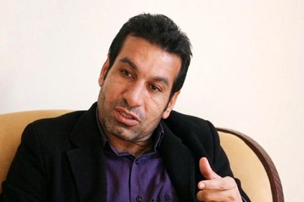 ترسم از این است که پیراهن استقلال را آتش بزنند