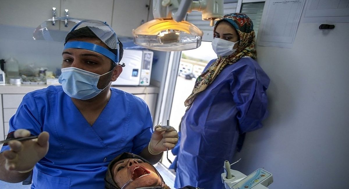اصرار بر افزایش سرانه دندانپزشک یک مسیر ساده انگارانه است
