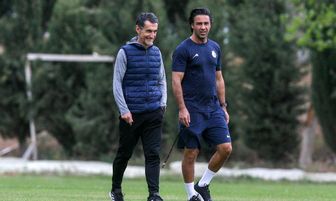 غیبت مشکوک سرمربی استقلالی در اردوی تیم خود
