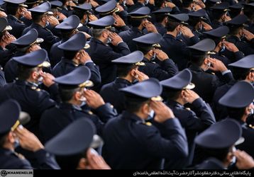 دیدار جمعی از فرماندهان نیروی هوایی و پدافند هوایی ارتش با رهبر انقلاب/گزارش تصویری