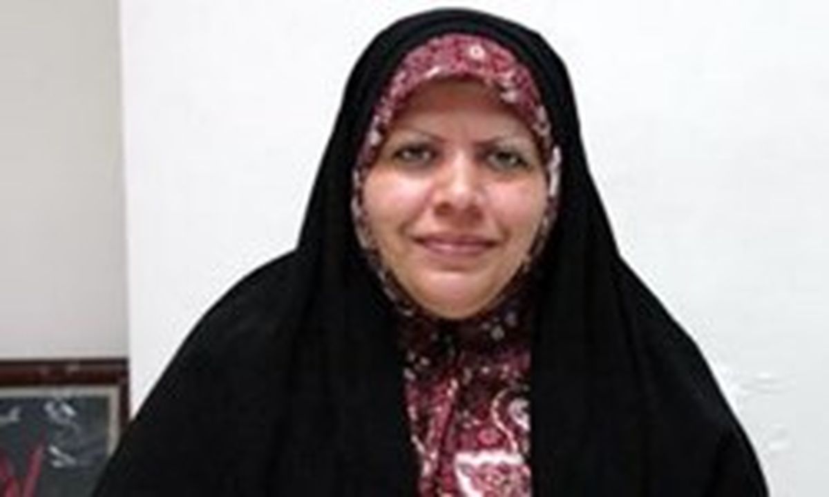 خانه‌نشینی یک مدیر کارآمد زن به دلیل استفاده از چادر