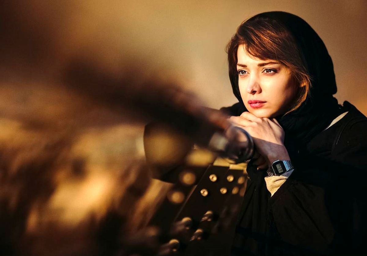 تیپ جدید بازیگر زن جوان/ عکس