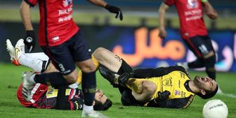 مصدومیت شدید حقیقی در برخورد با بازیکن پرسپولیس+ عکس 