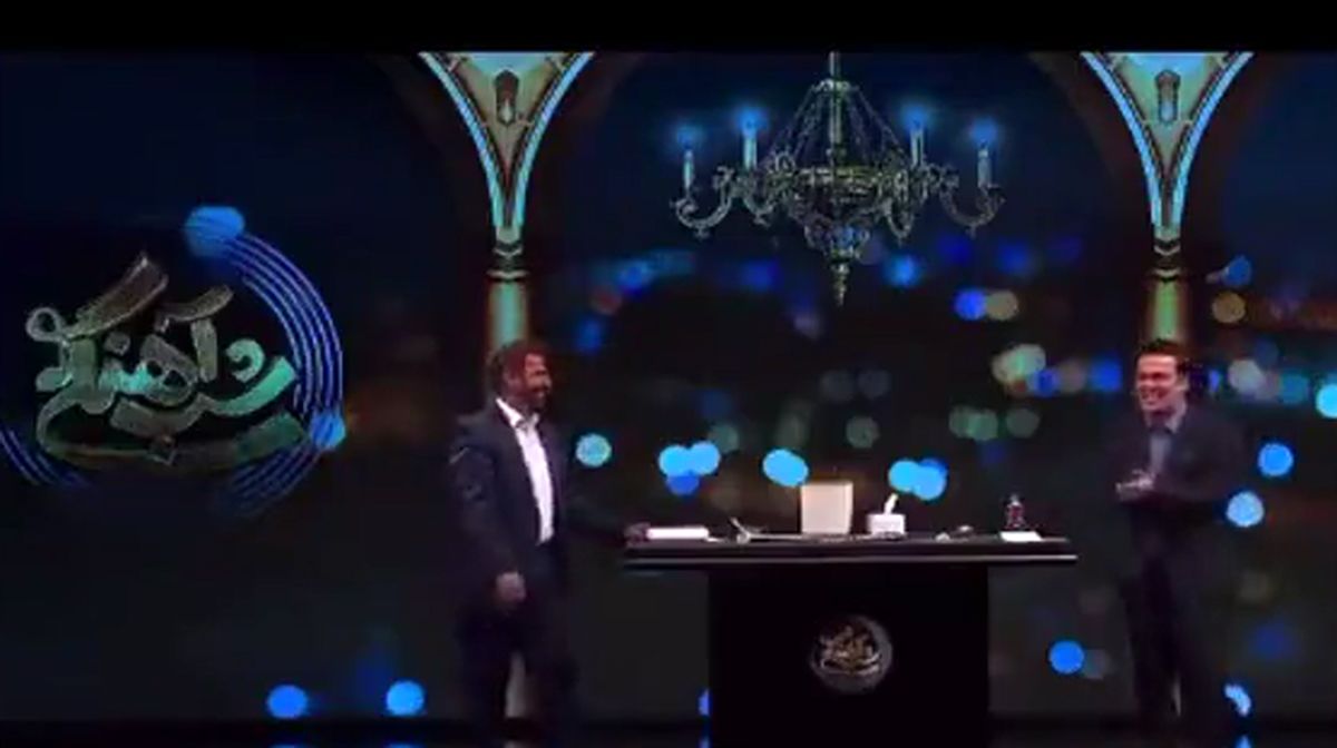 واکنش سریع فیروز کریمی به ترساندنش در «شب آهنگی» /فیلم