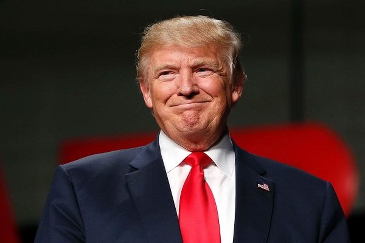 ترامپ: کلینتون پیروزی را به من تبریک گفت
