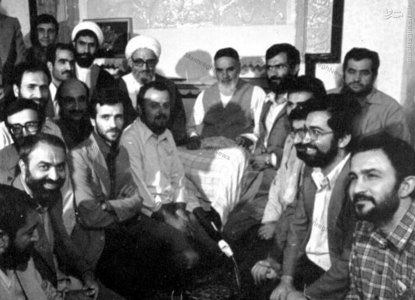 استاد سید علی اکبر پرورش به همراه اعضای کابینه آیت الله مهدوی کنی در محضر امام خمینی