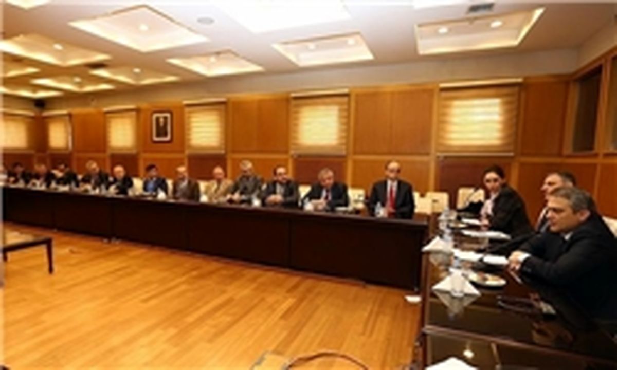 تلاش معارضان سوری به منظور عدم بررسی «مبارزه با تروریسم» در مذاکرات ژنو 