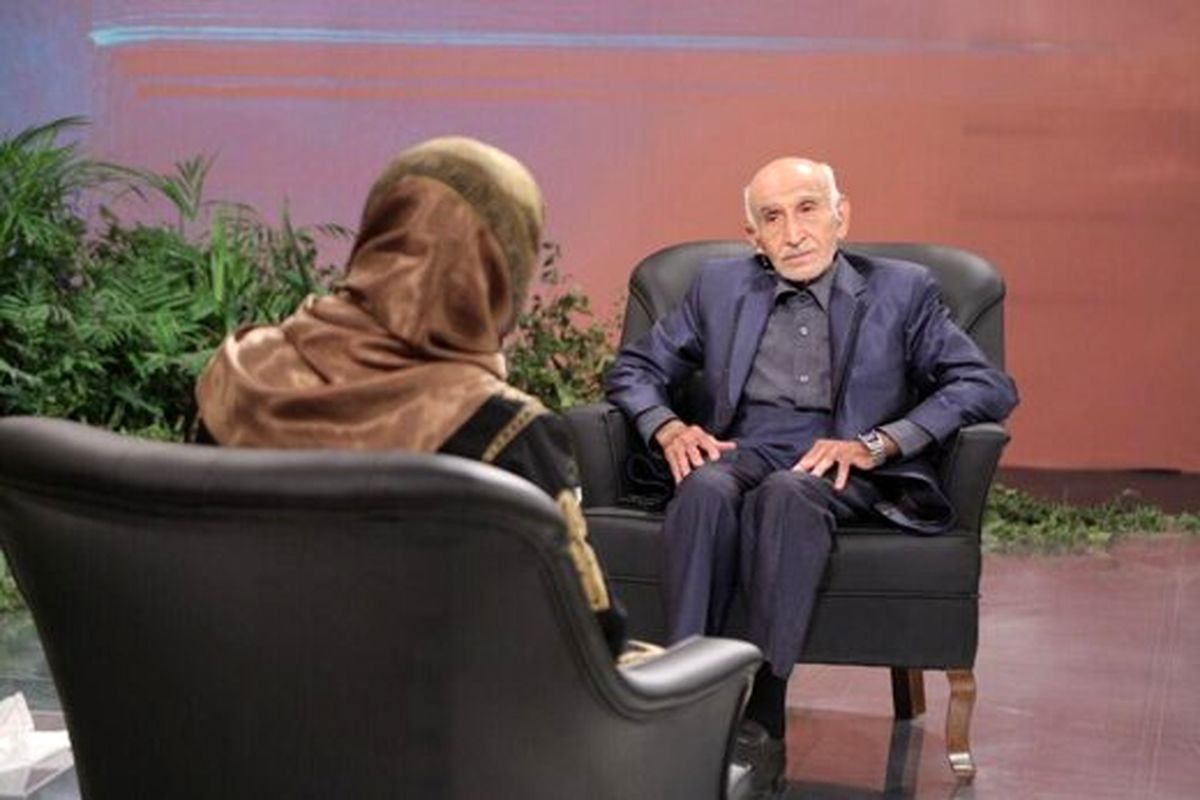 ماجرای جالب پیرمردی که در ٩٠ سالگی دکترا گرفت