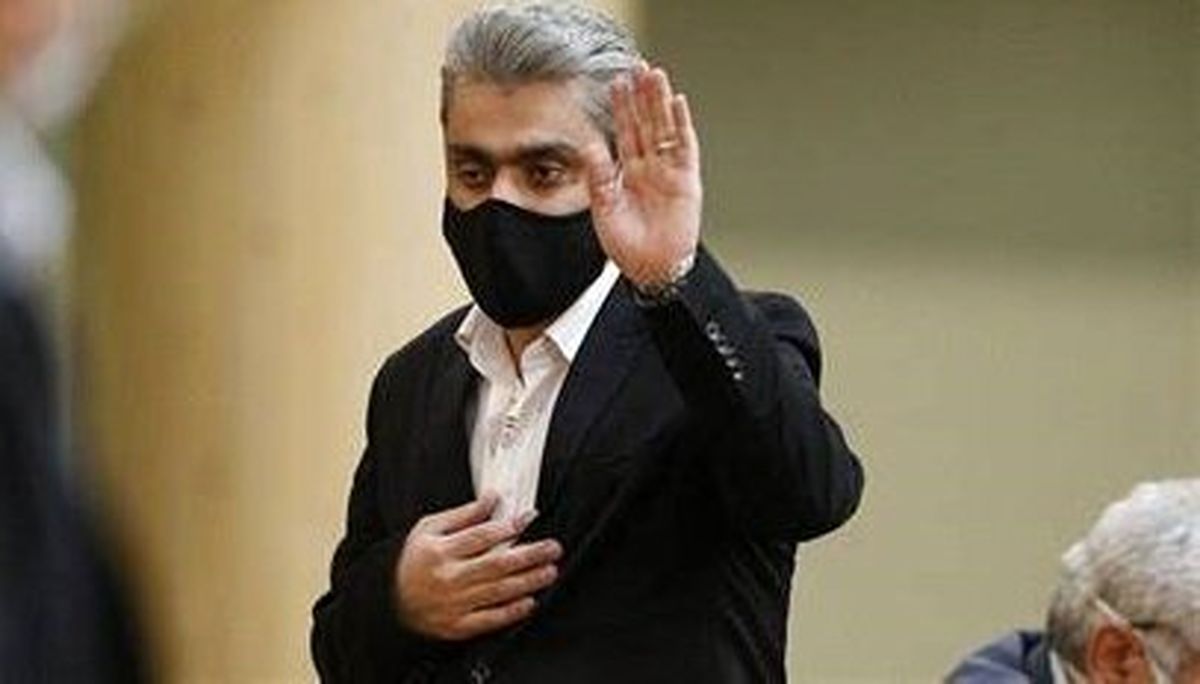 ایستادن پای فوتبال به خاطر منافع شخصی!

