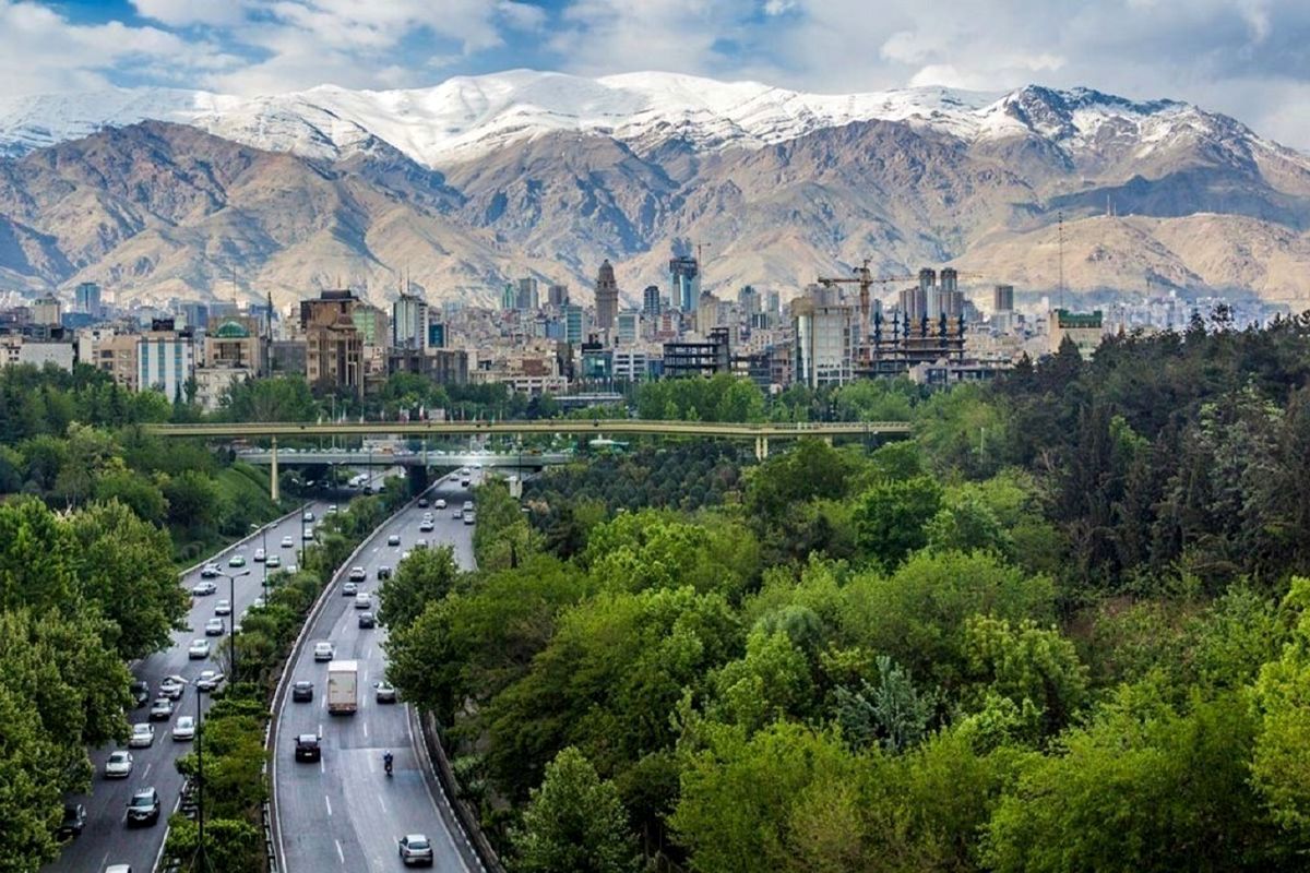 اولین تراموا وارد تهران شد+ نخستین تصویر
