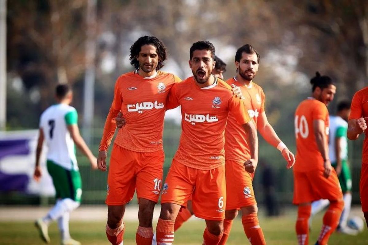 حریف پرسپولیس بازیکن جدید می‌گیرد
