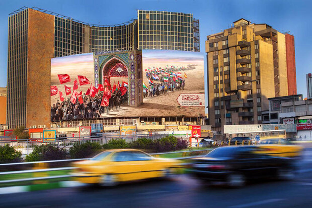 
از ضدآمریکایی‌ترین طرح دیوارنگاره میدان ولی‌عصر (عج) رونمایی شد/ عکس
