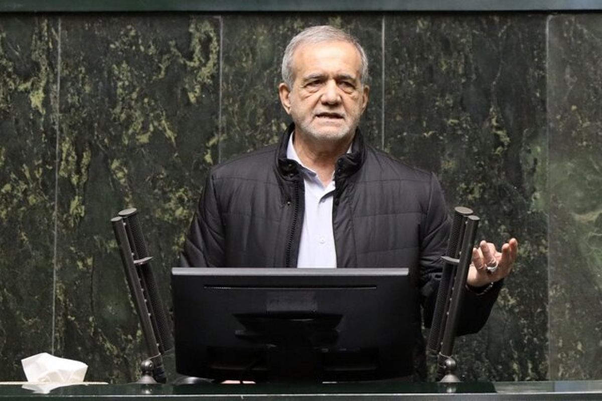 پزشکیان: لایحه بودجه ۱۴۰۵ آتش تورم را کم‌رمق و گرانی را کنترل می‌کند
