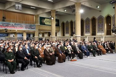 دیدار صدها نفر از مردم اصفهان با رهبر انقلاب اسلامی/گزارش تصویری