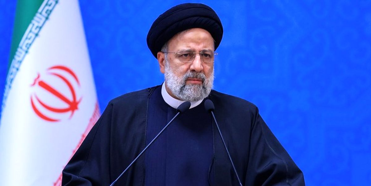 علامه مصباح انحرافات را خوب می شناخت و در مقابل آن ایستادگی می کرد