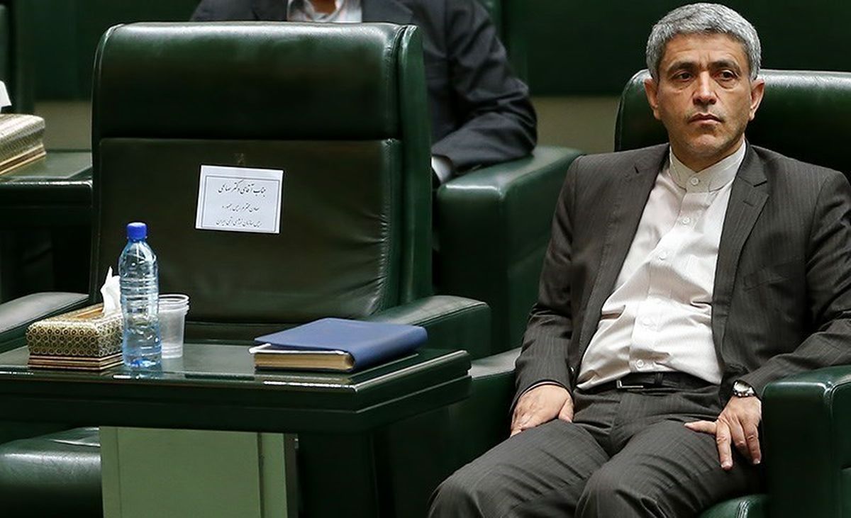وزیر اقتصاد پاسخگوی حقوق های نجومی می‌شود