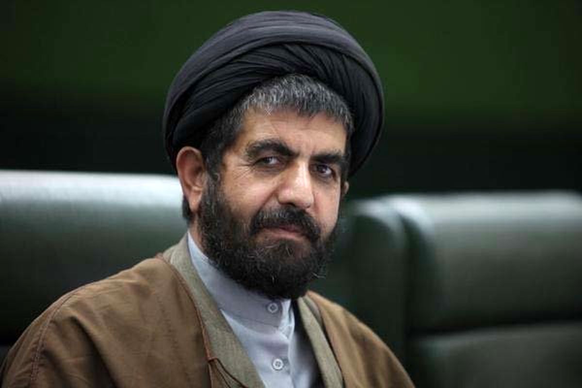 حجت الاسلام سید ناصر موسوی لارگانی: مردم دغدغه نان شب را دارند