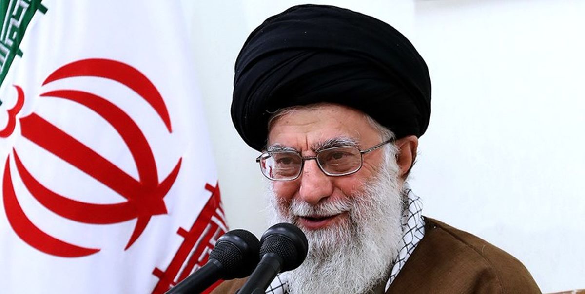 مدارس را مزین کنید به نماز خوانی نوجوانان