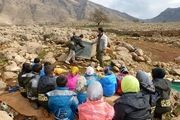 کمک مالی چشم بادمی ها به مدارس عشایری در خوزستان