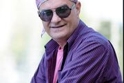 عکسی زیرخاکی از علی عمرانی