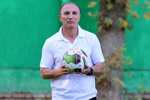 انتقاد سرمربی سابق پرسپولیس از کالدرون