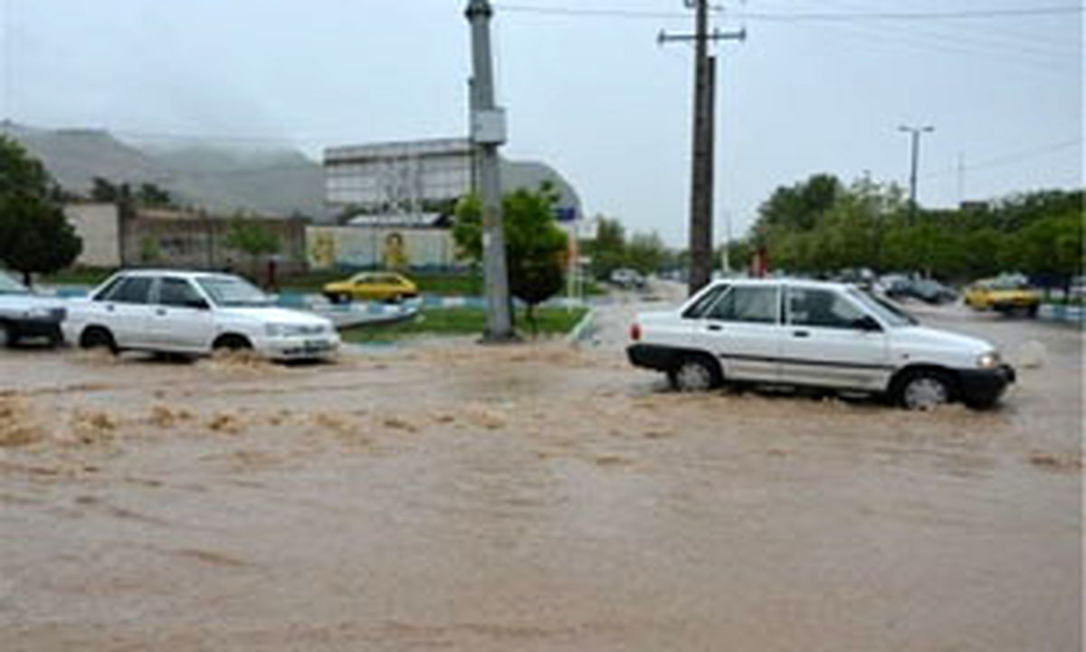 تداوم امدادرسانی هلال احمر به استان های سیل زده