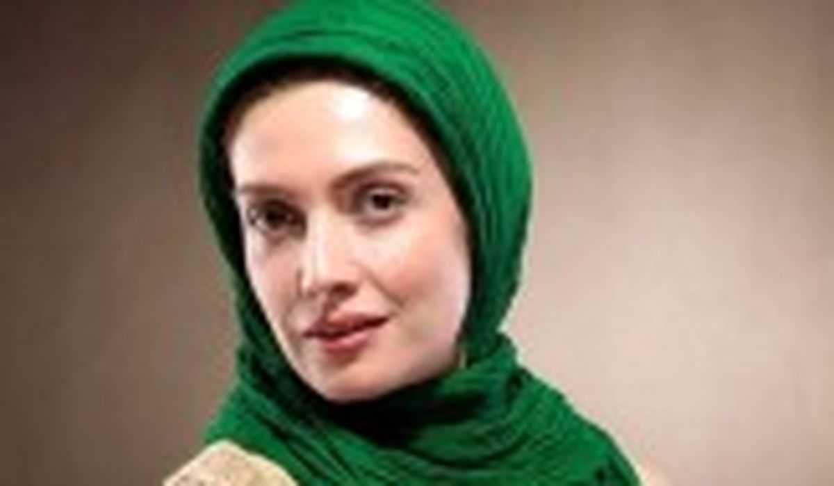 لیلا زارع در سالن خالی از تماشاگر /عکس
