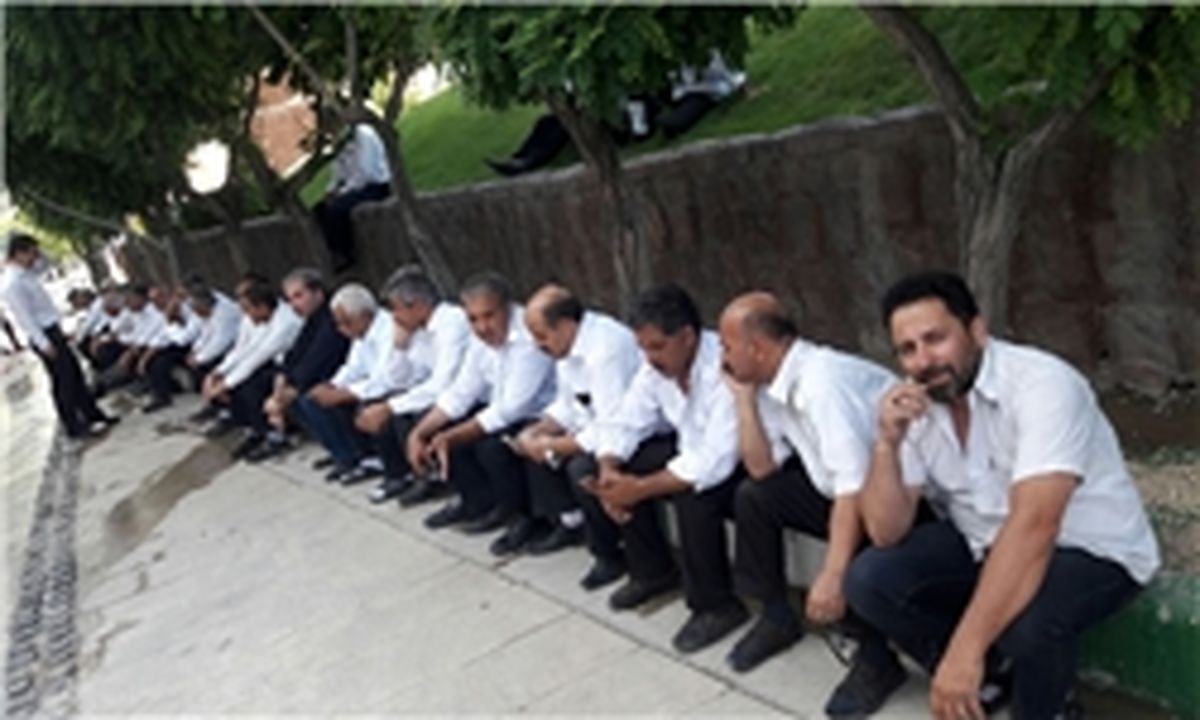 اعتراض رانندگان تاکسی‌/ نمی‌توانیم ماهی ۴ میلیون قسط بدهیم+عکس
