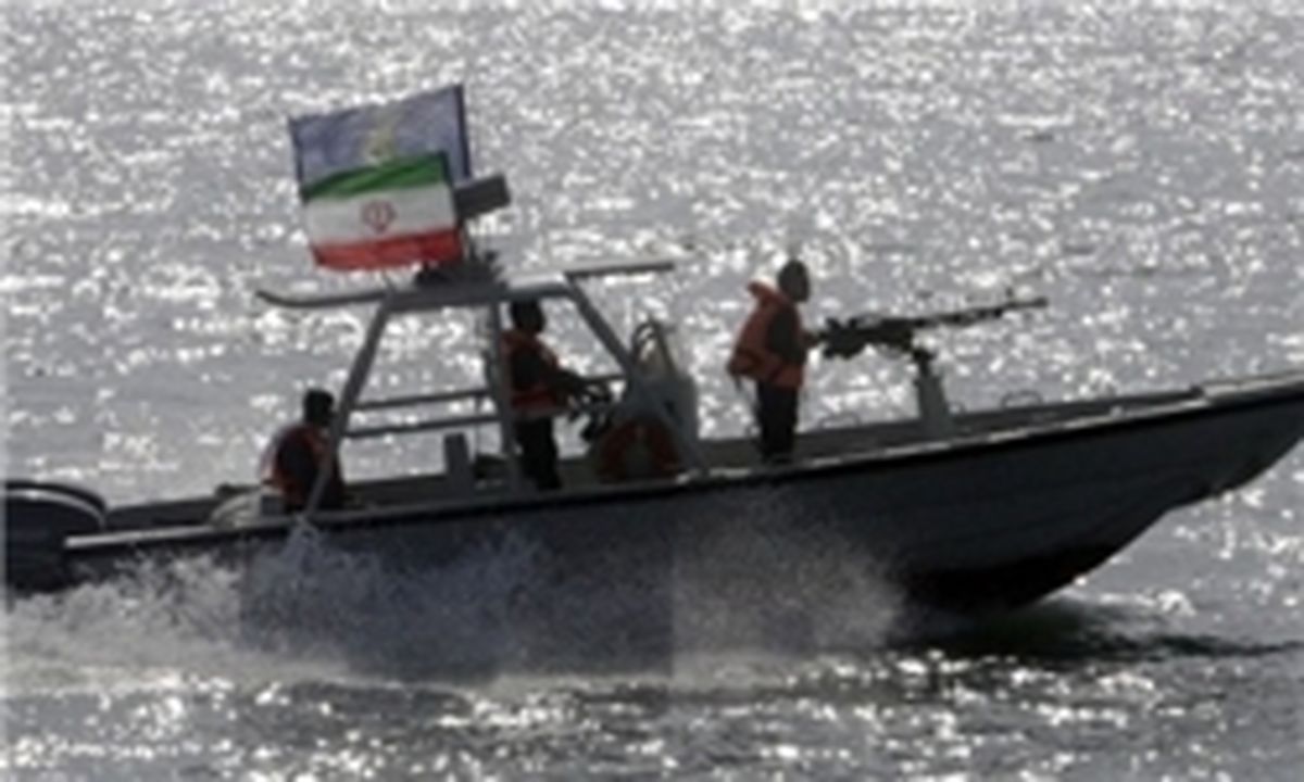 فرماندهان آمریکایی ایران را به «تهدید کشتیرانی بین‌المللی» در خلیج فارس متهم کردند

