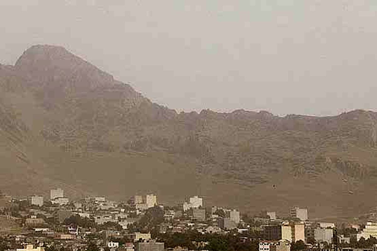 گرد و غبار پروازهای فرودگاه ایلام را لغو کرد