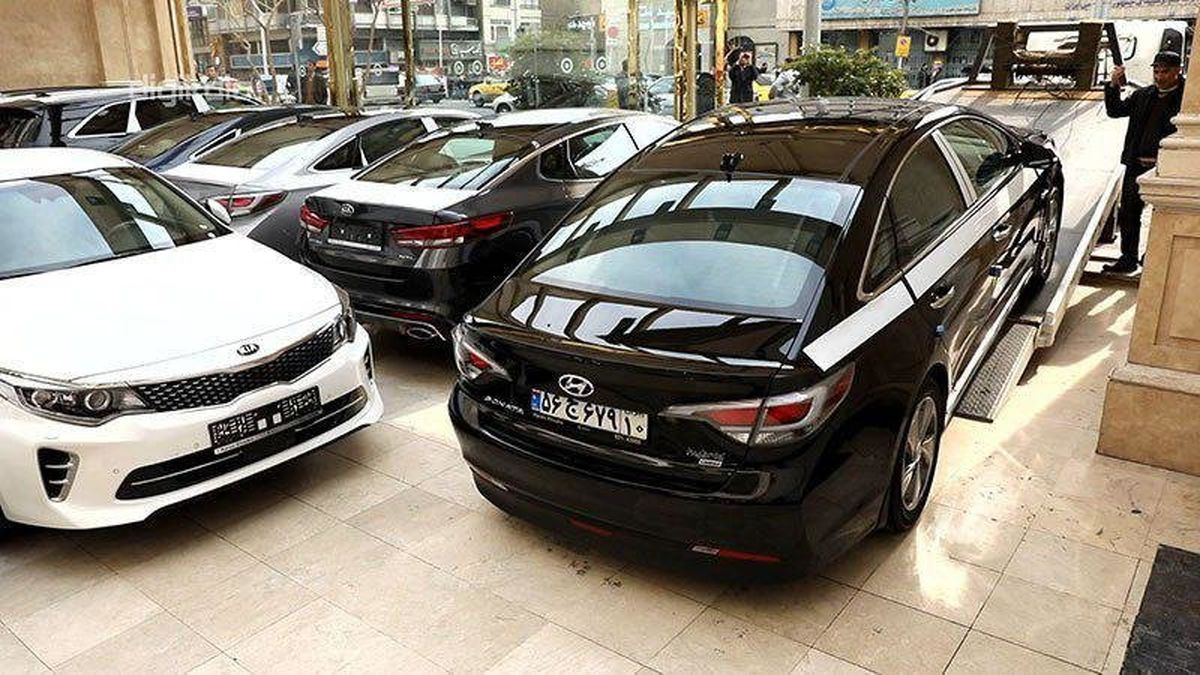 روند کاهشی قیمت خودروهای خارجی