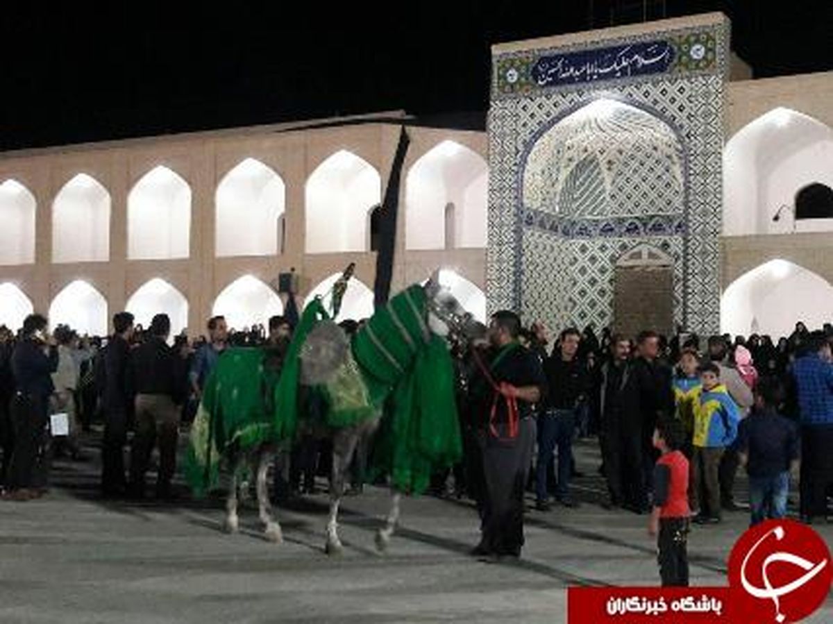
کاروان غم درشب اول محرم در حسینیه ایران به روایت تصویر
