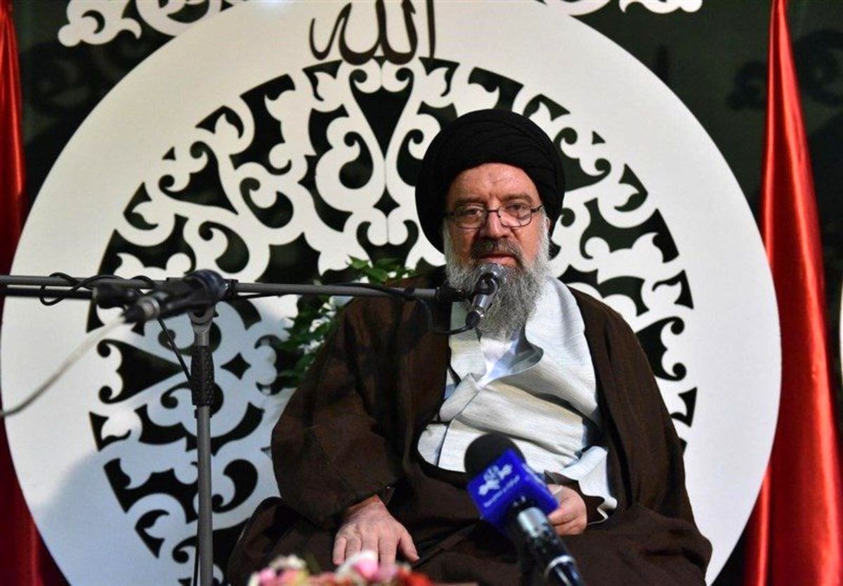 آیت‌الله خاتمی: آنهایی که در فکر استحاله نظام هستند به جان حجاب افتاده‌اند