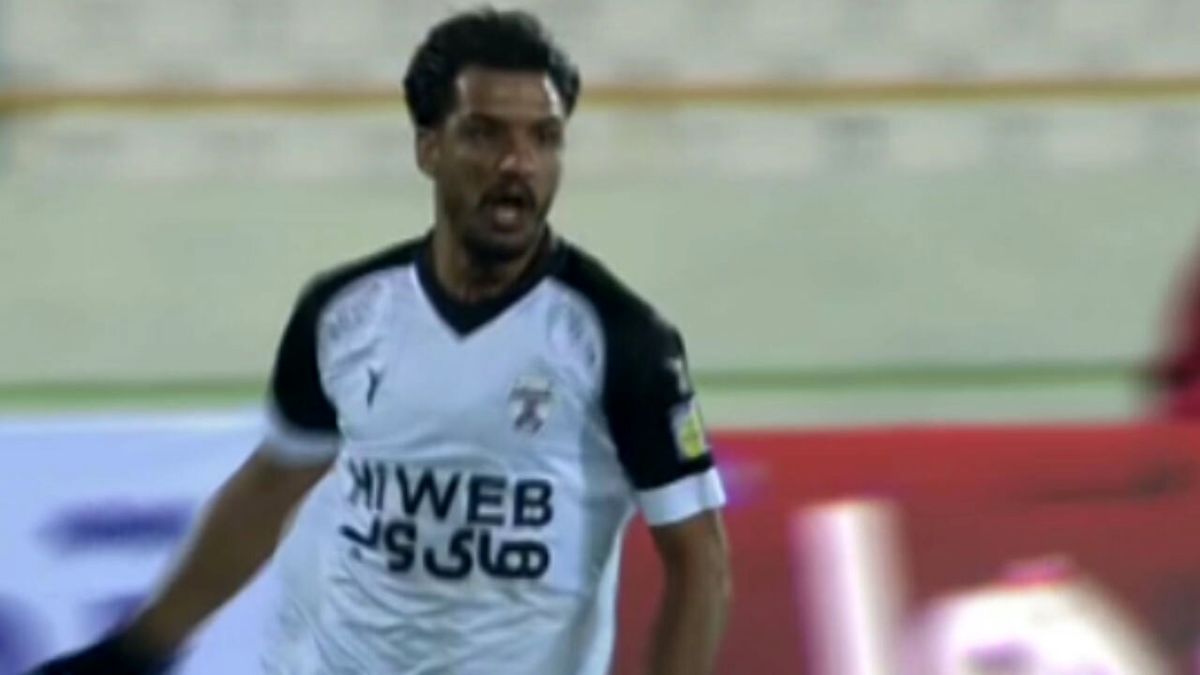 
فیلم گل دوم هوادار به پرسپولیس 
