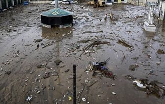 فیلمی حیرت انگیز از سیل در امامزاده داود