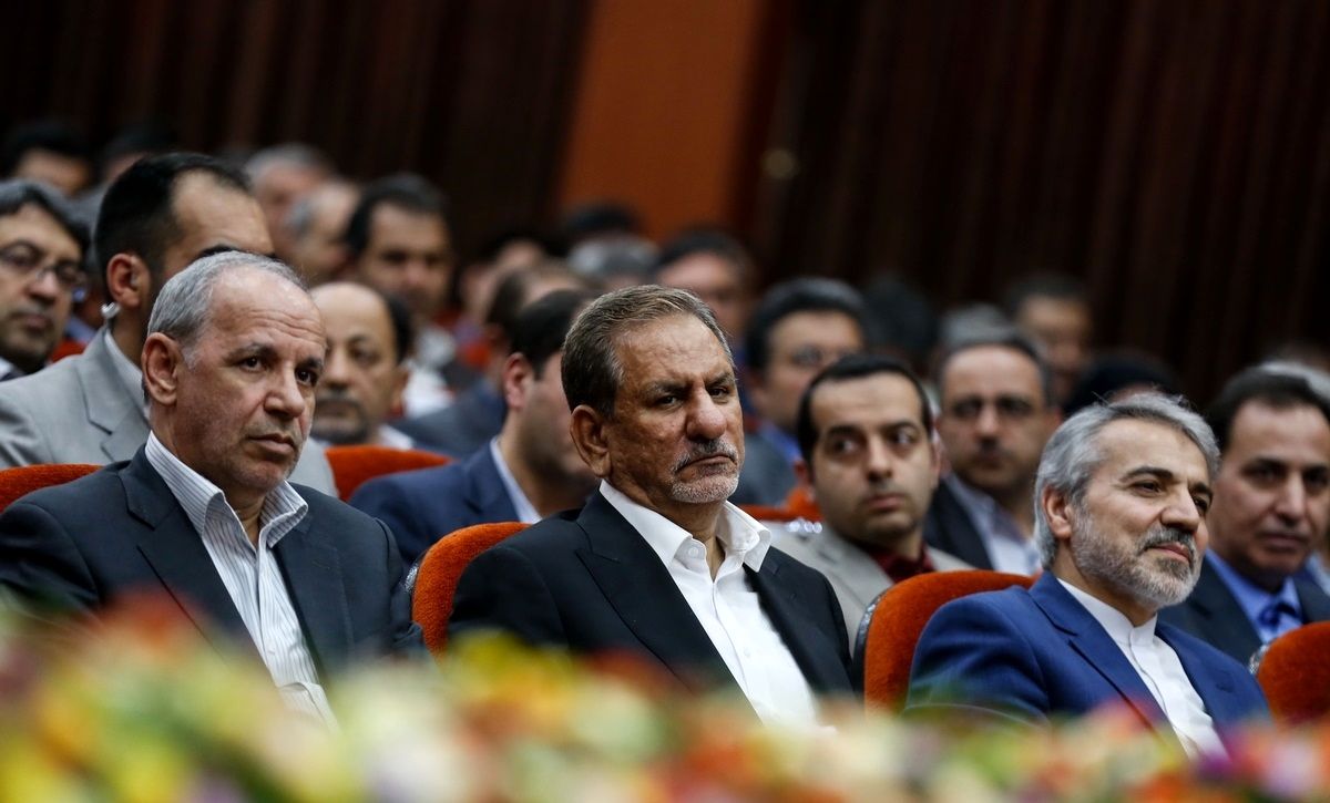 معاون روحانی عزادار شد
