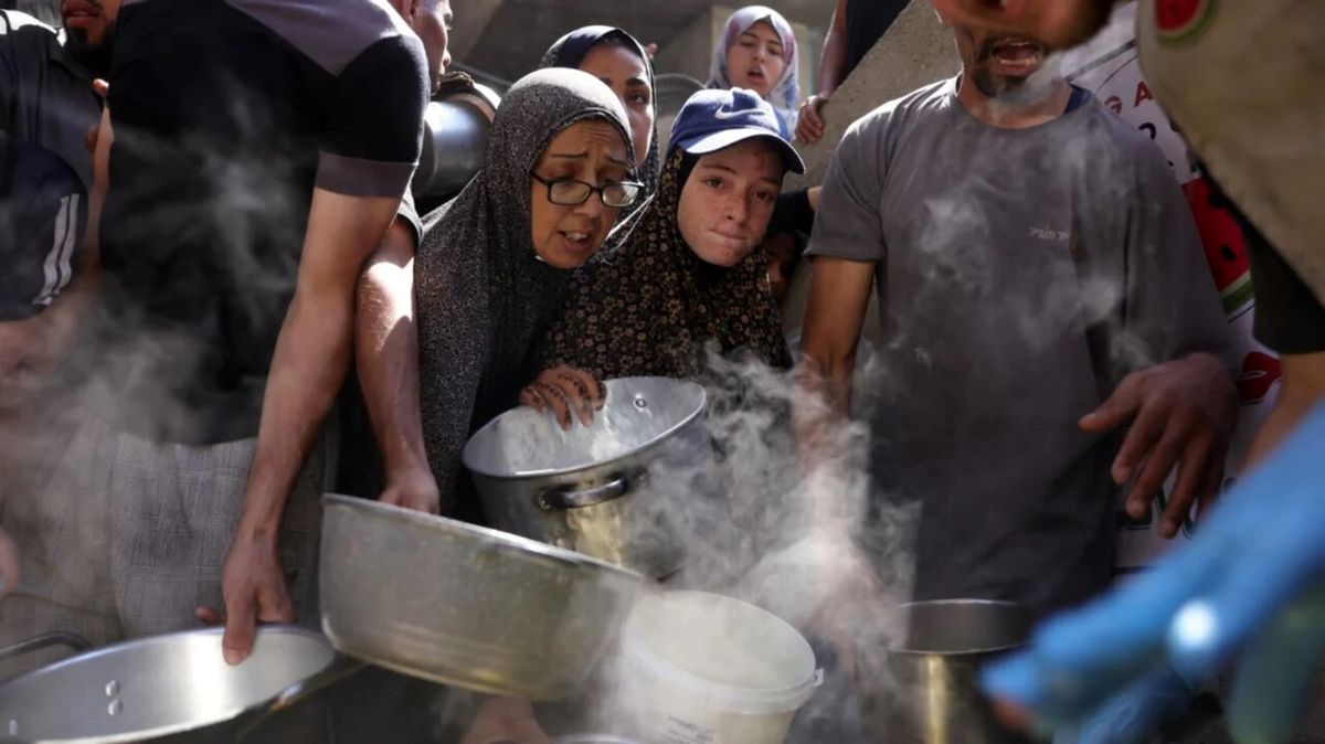 ۸۰۰ فلسطینی در جستجوی غذا