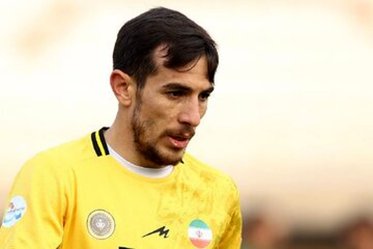 خداحافظی فرشاد احمدزاده از هواداران سپاهان+ عکس