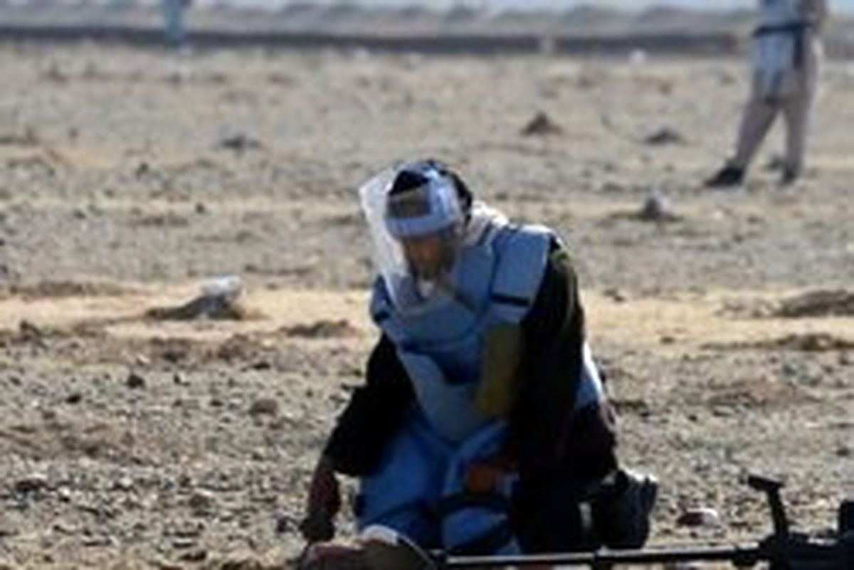 تروریست ها ۵ فرد مین زدا را  در افغانستان کشتند