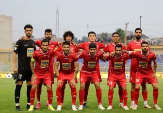 کاپیتان پرسپولیس در دربی کدام بازیکن است؟